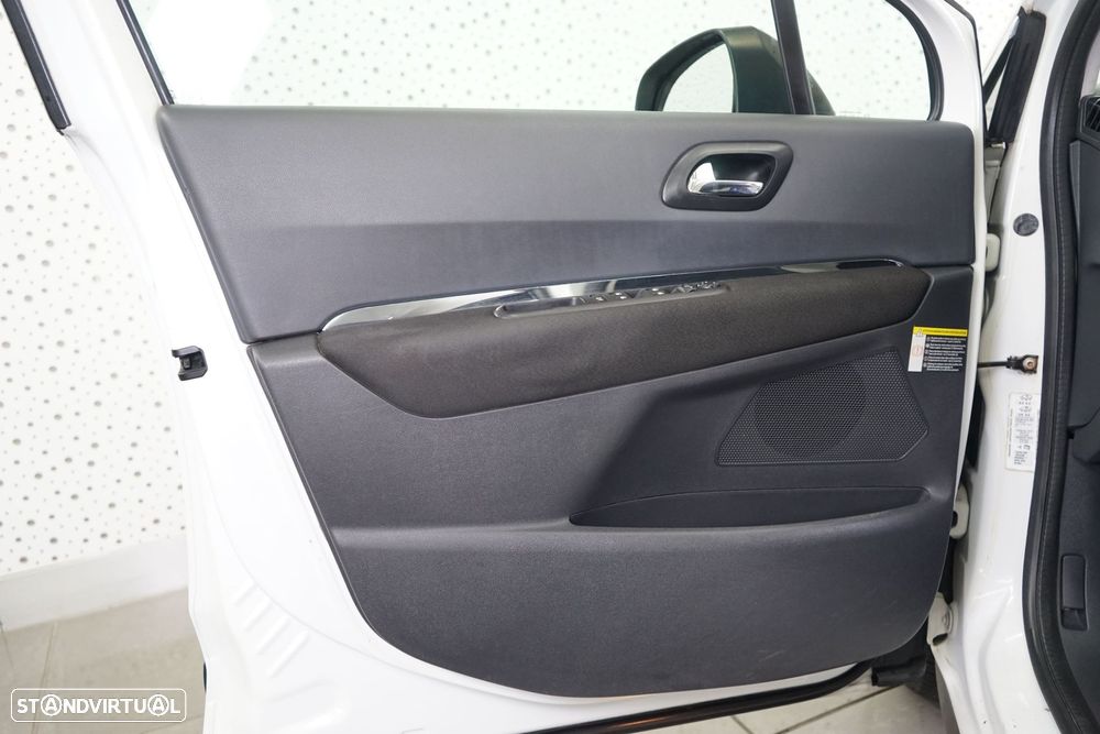 Peugeot 3008 1.6 HDi Allure - 18