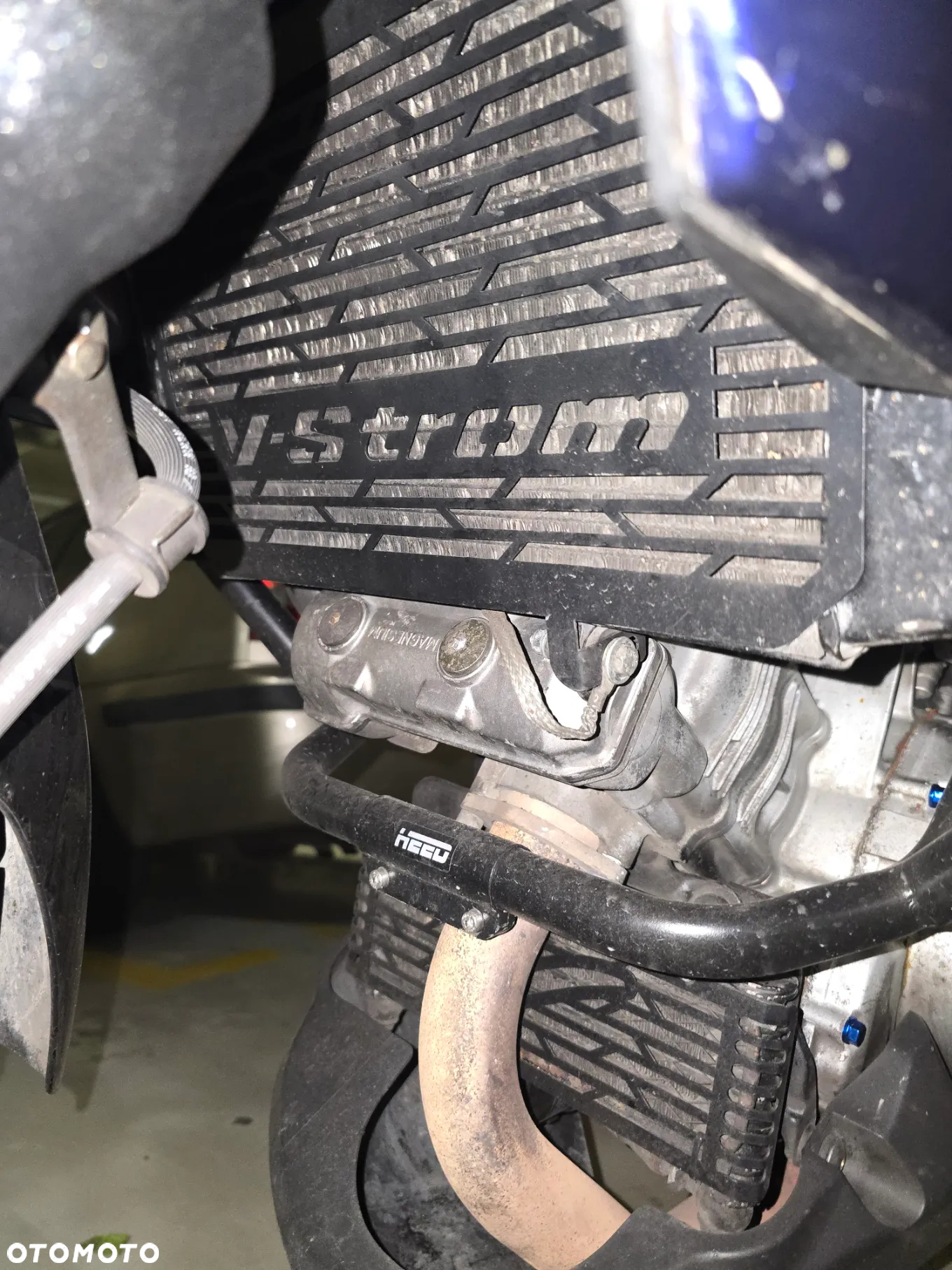 Suzuki V-STROM - 10