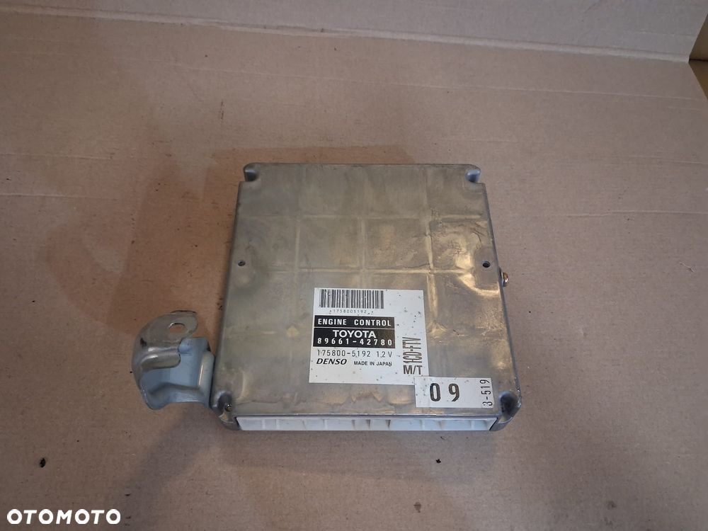 Sterownik silnika ECU  TOYOTA RAV 4 II  2.0 D 89661-42780  OE - 1