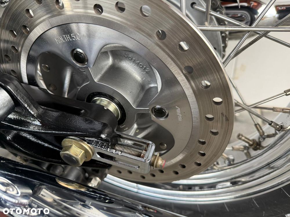 Triumph Bonneville - 19