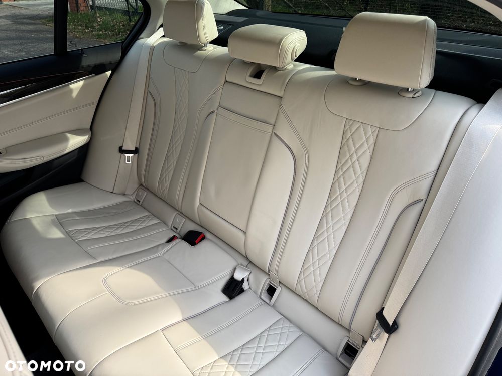 BMW Seria 5 530i xDrive Luxury Line - 18