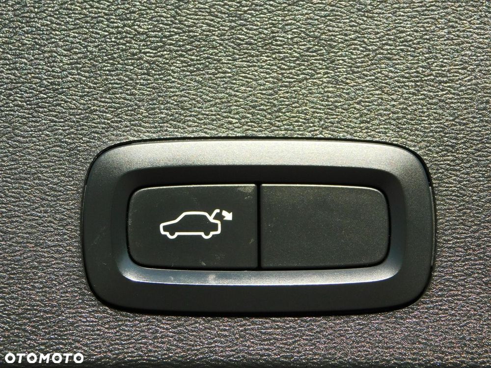 Volvo XC 40 D3 Momentum Pro - 22