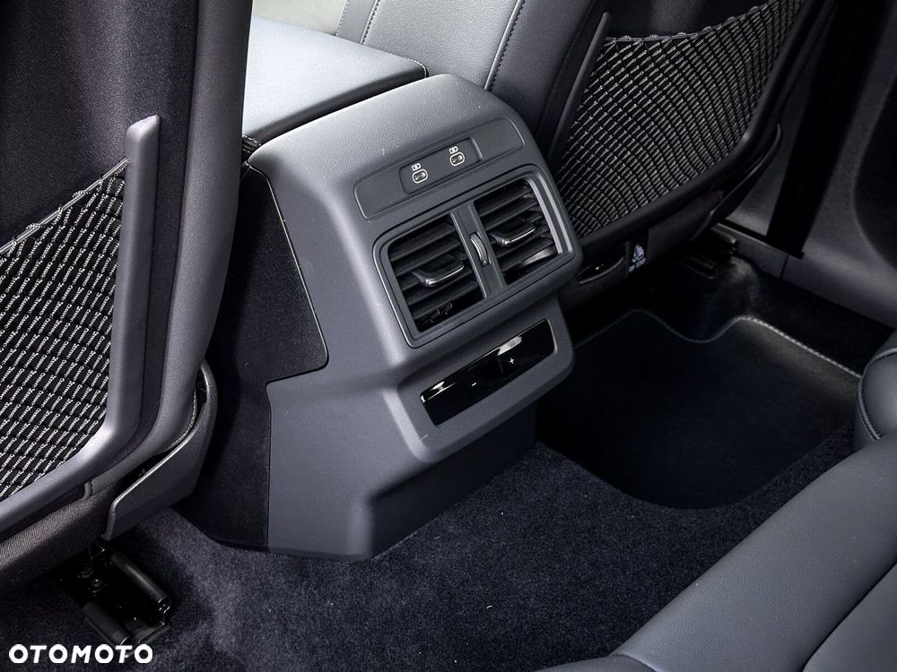 Audi Q5 Sportback - 37