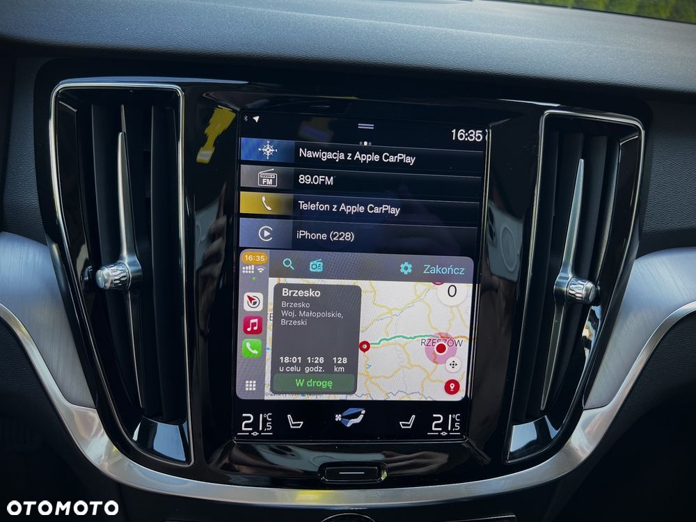 Volvo V60 T4 Momentum Pro - 36