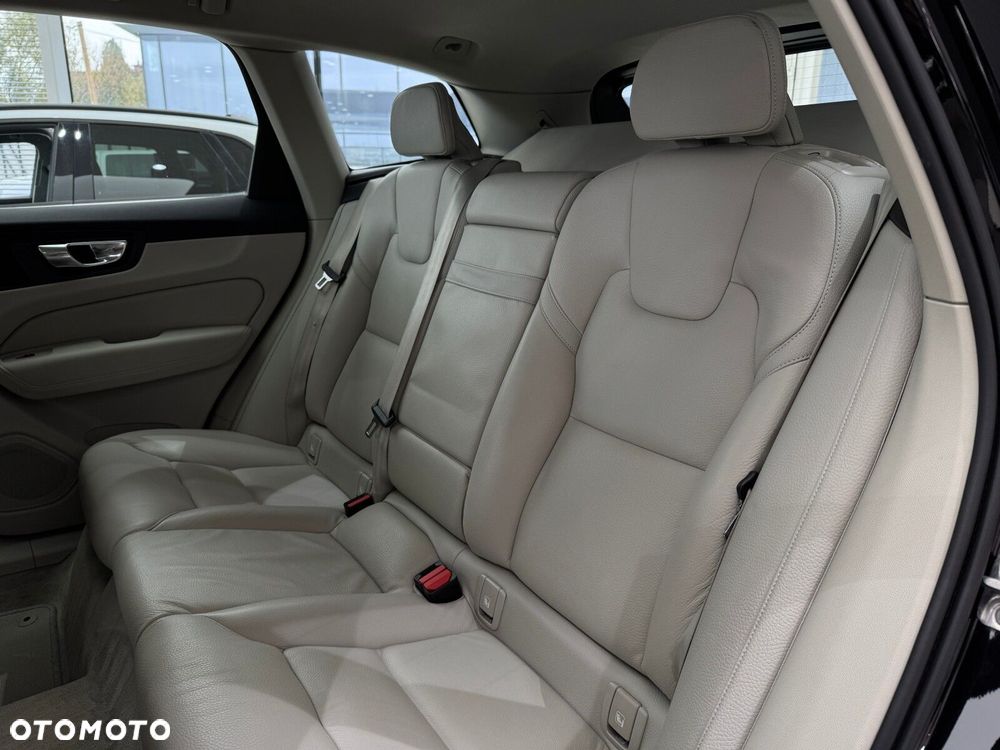 Volvo XC 60 D5 AWD Inscription - 13