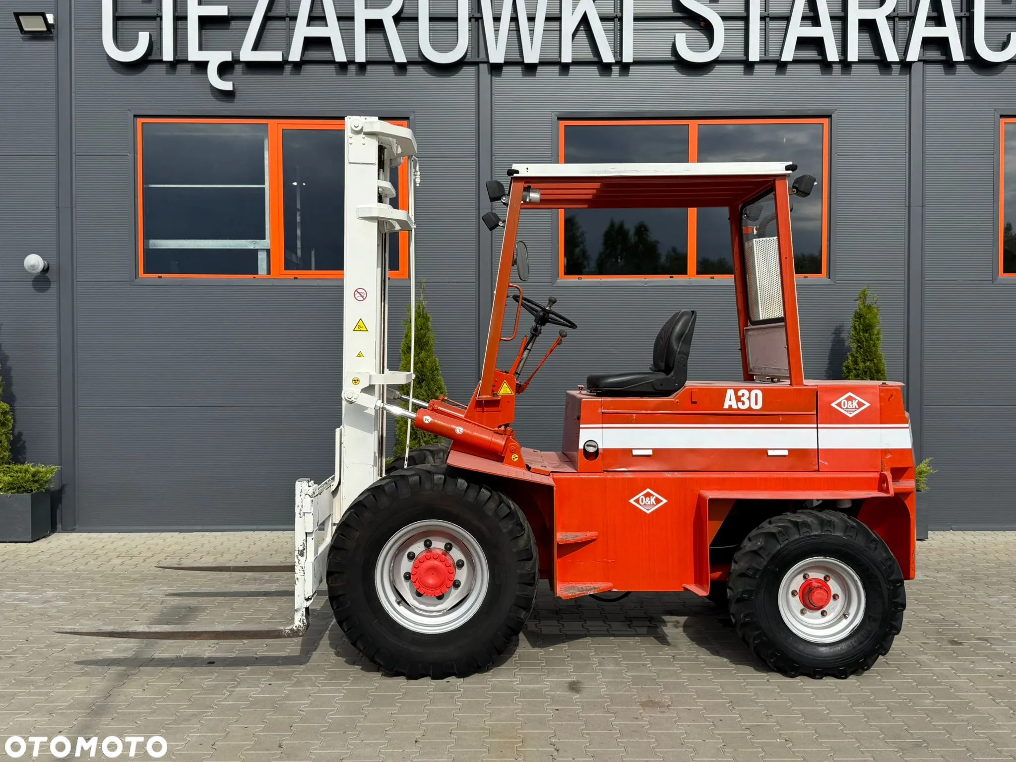 O&K Wózek widłowy terenowy O&K A30 // ładowność 3 T // silnik FORD - 3