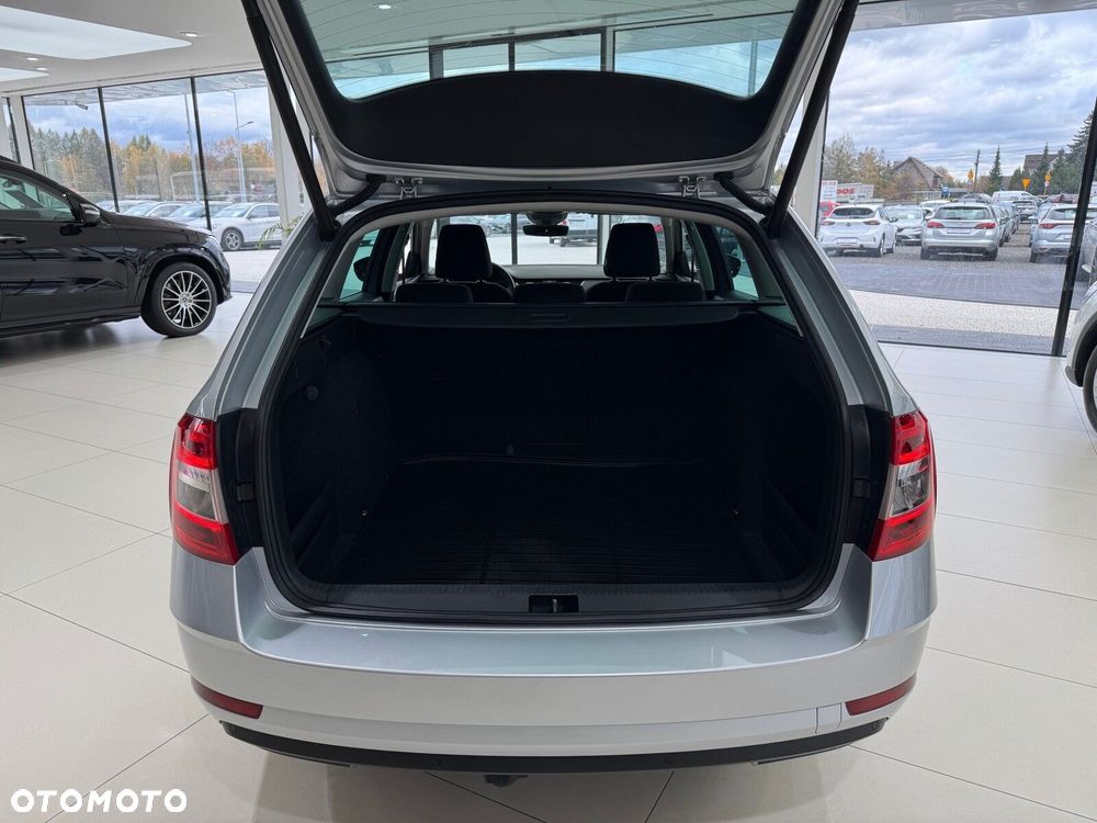 Skoda Octavia 2.0 TDI Style DSG - 17