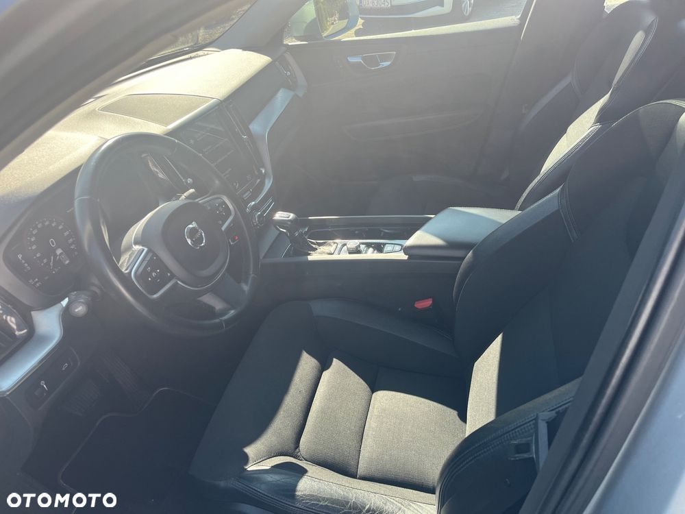 Volvo XC 60 D4 Momentum Pro - 8