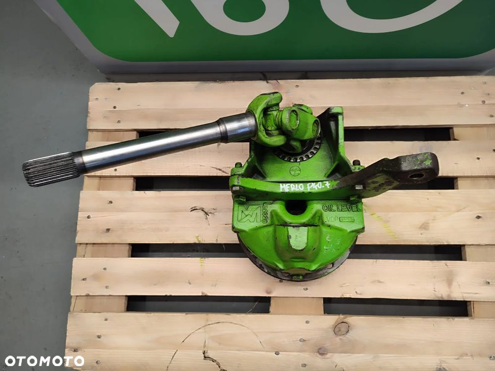 Zwolnica zwrotnica 050376 piasta półoś  Merlo Roto - 2