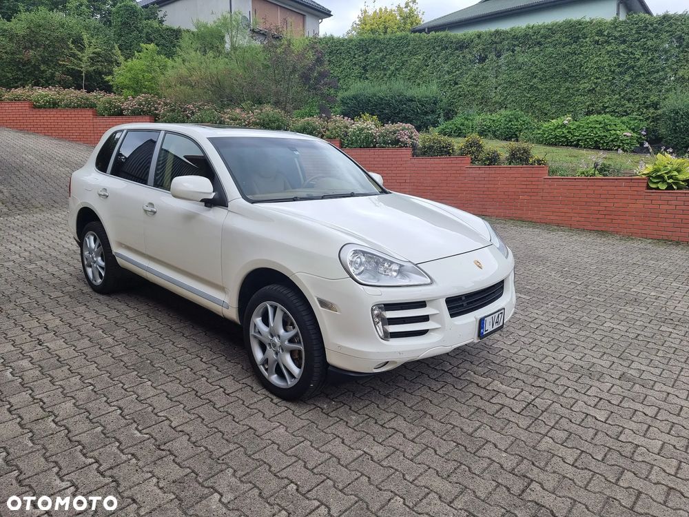 Porsche Cayenne - 2