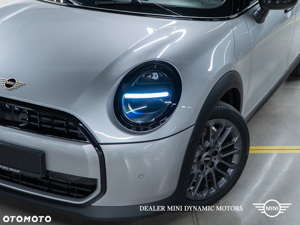MINI Cooper C Essential Trim - 8