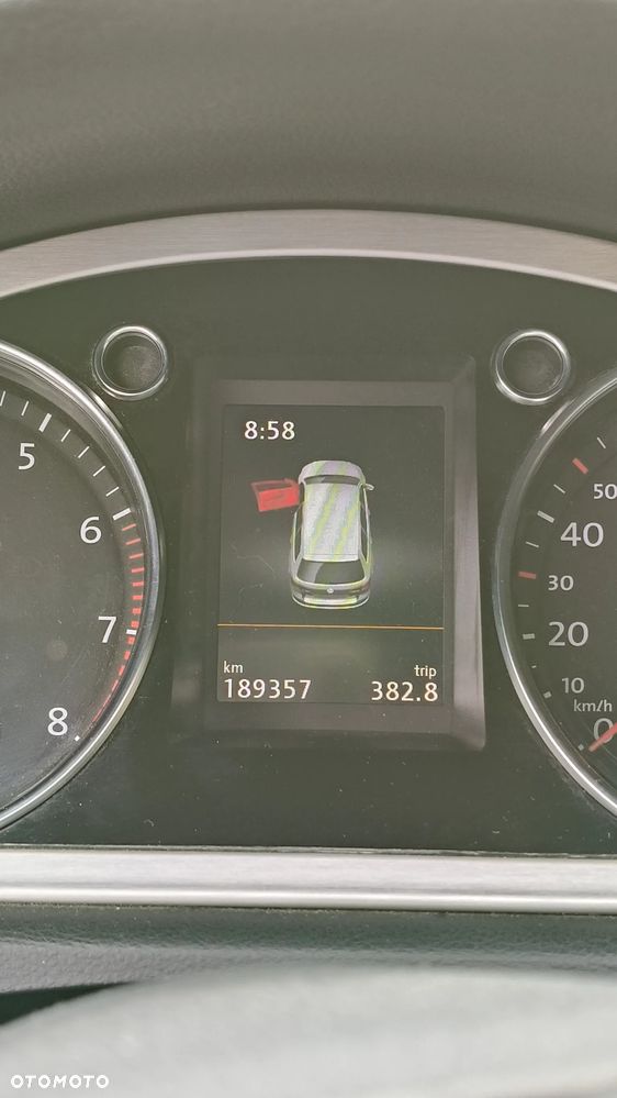 Volkswagen Passat - 16