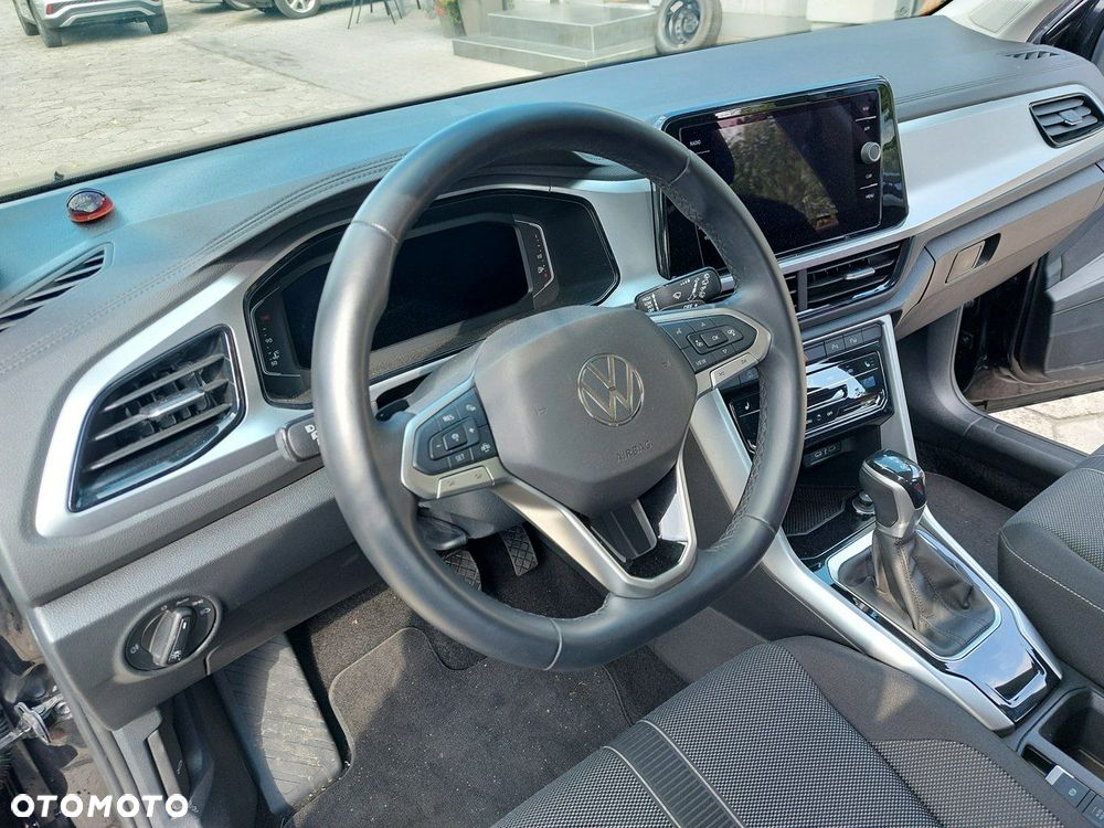 Volkswagen T-Roc - 16