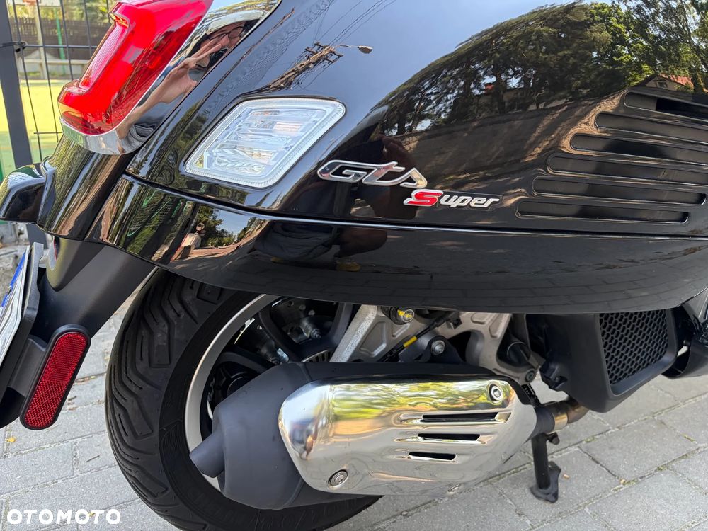 Vespa GTS - 19