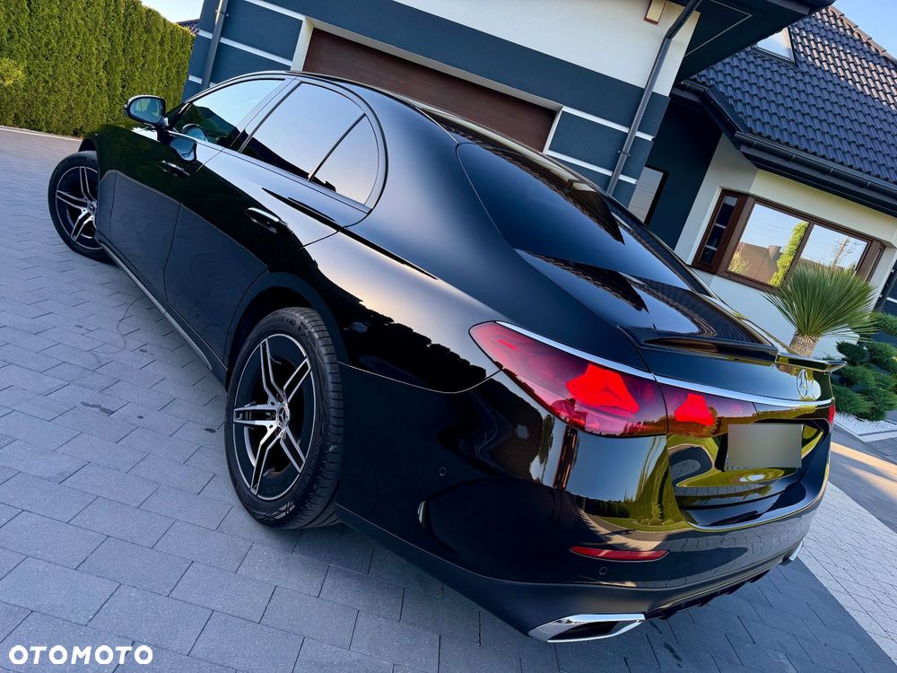 Mercedes-Benz Klasa E 220 d mHEV 4-Matic AMG 9G-Tronic - 38