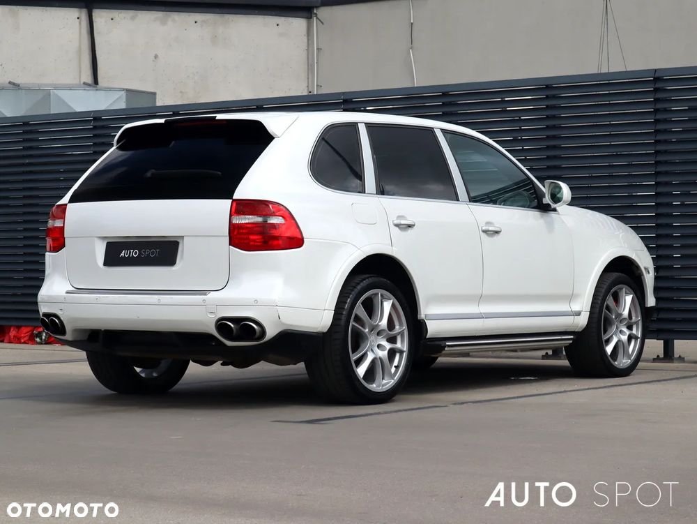 Porsche Cayenne - 8