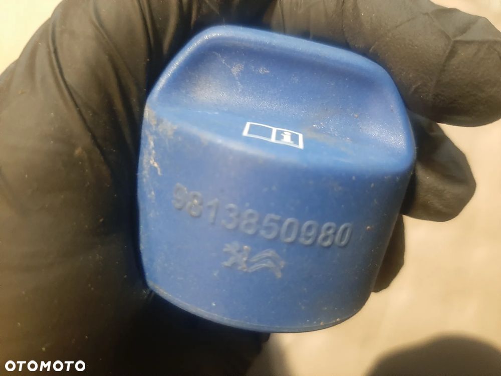 Korek AdBlue CITROEN C3 AIRCROSS 9813850980 OE - 2
