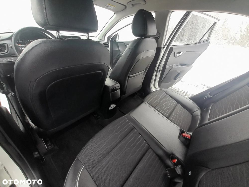 Kia Stonic 1.0 T-GDI GT Line DCT - 27