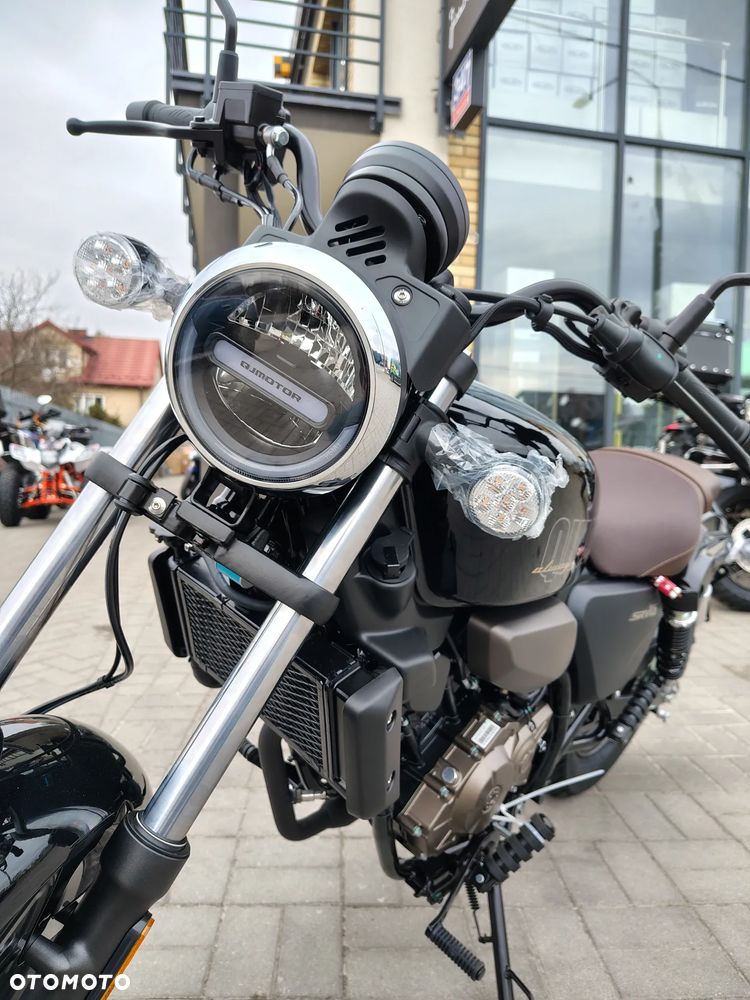 QJMOTOR SRV 125 - 17