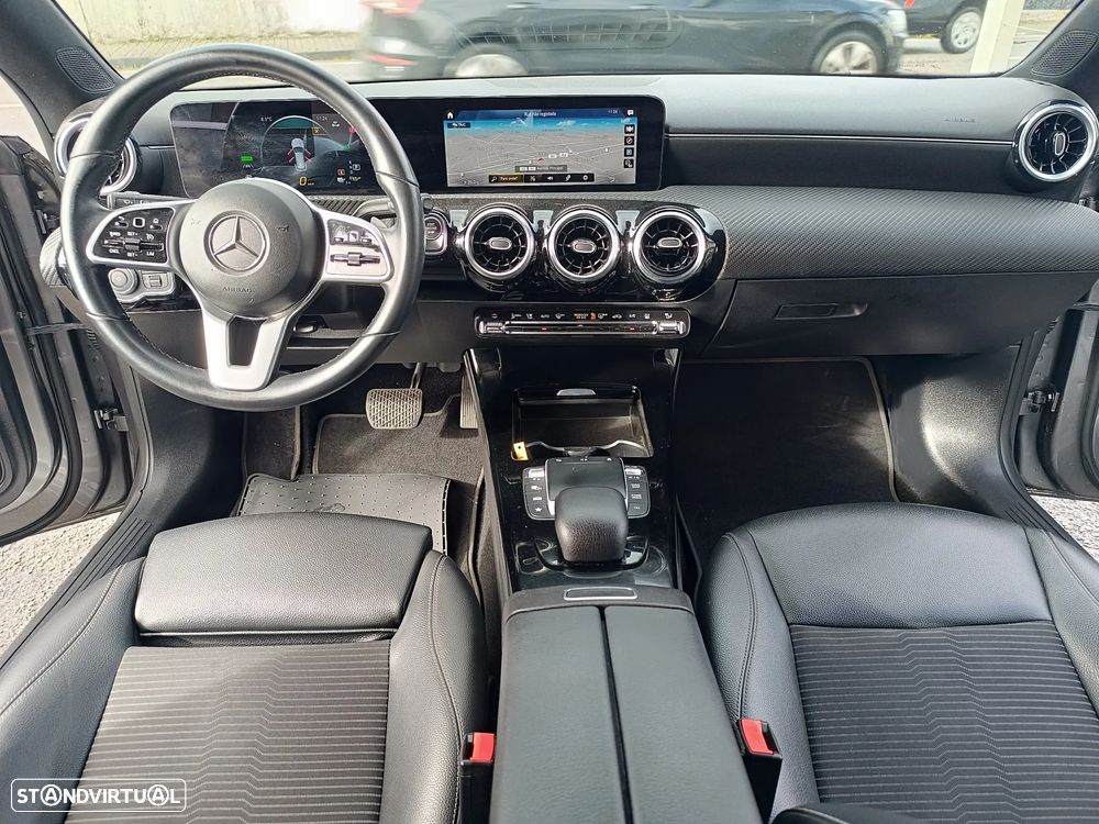 Mercedes-Benz CLA 250 e Style Plus - 13