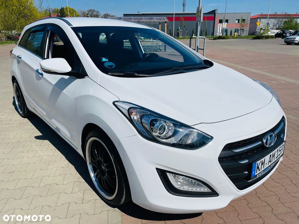 Hyundai i30 blue 1.6 GDI YES Gold - 2