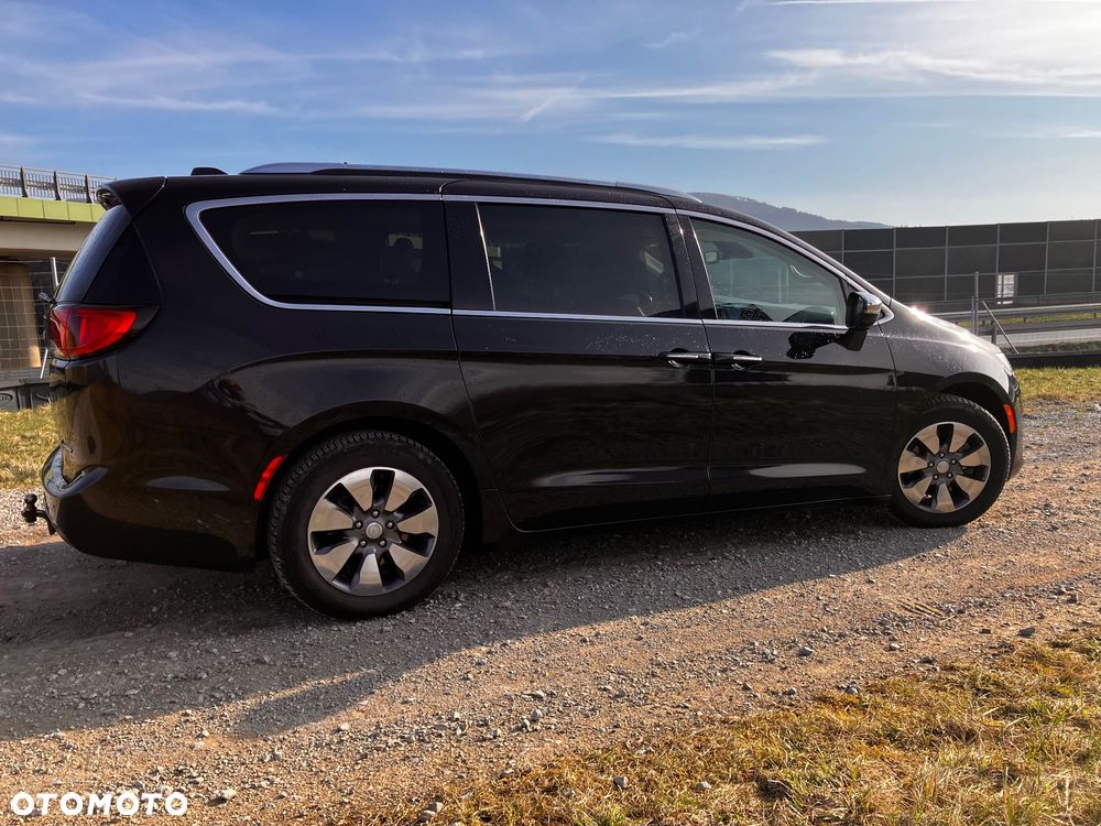 Chrysler Pacifica - 6