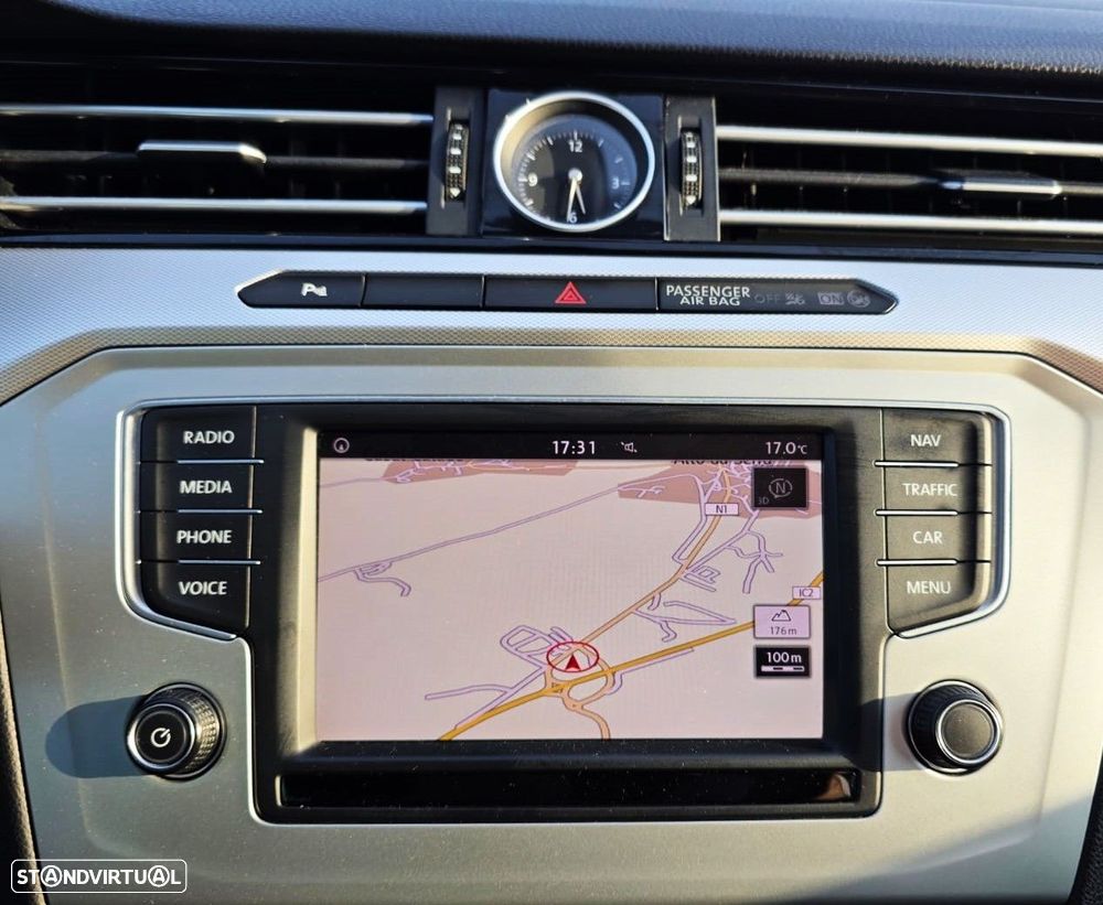 VW Passat Variant 1.6 TDI BlueMotion - 17