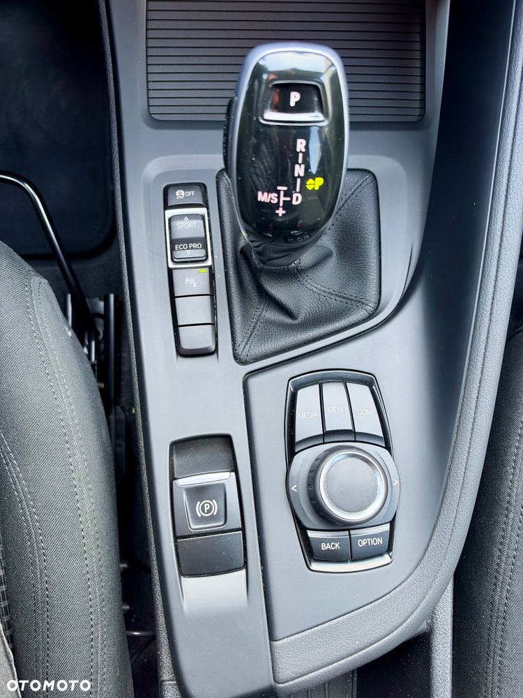 BMW X1 sDrive18i - 28
