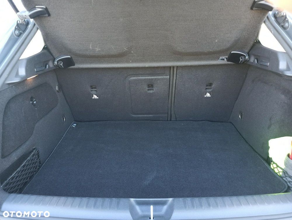 Mercedes-Benz GLA - 7