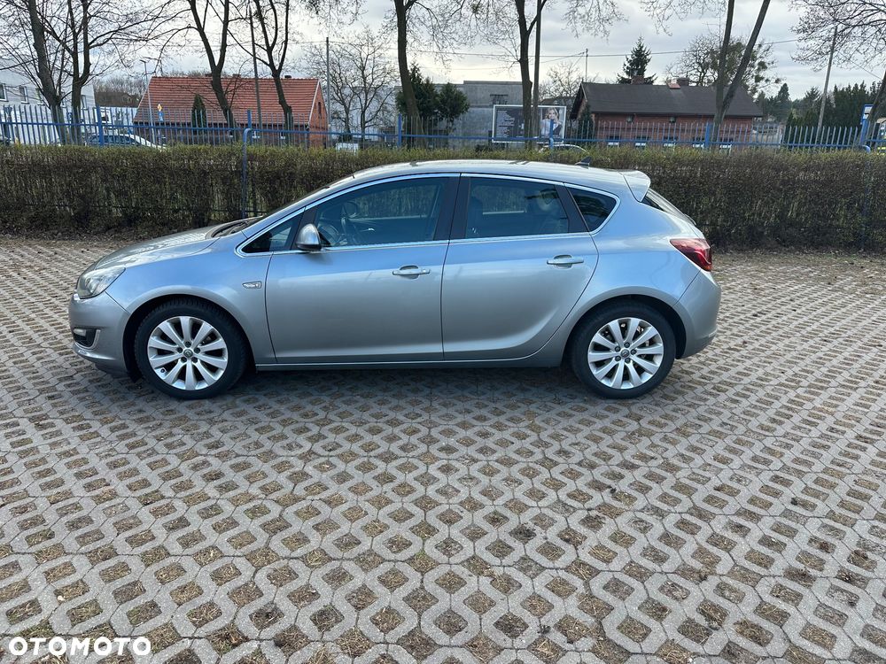 Opel Astra 1.4 T Cosmo - 8