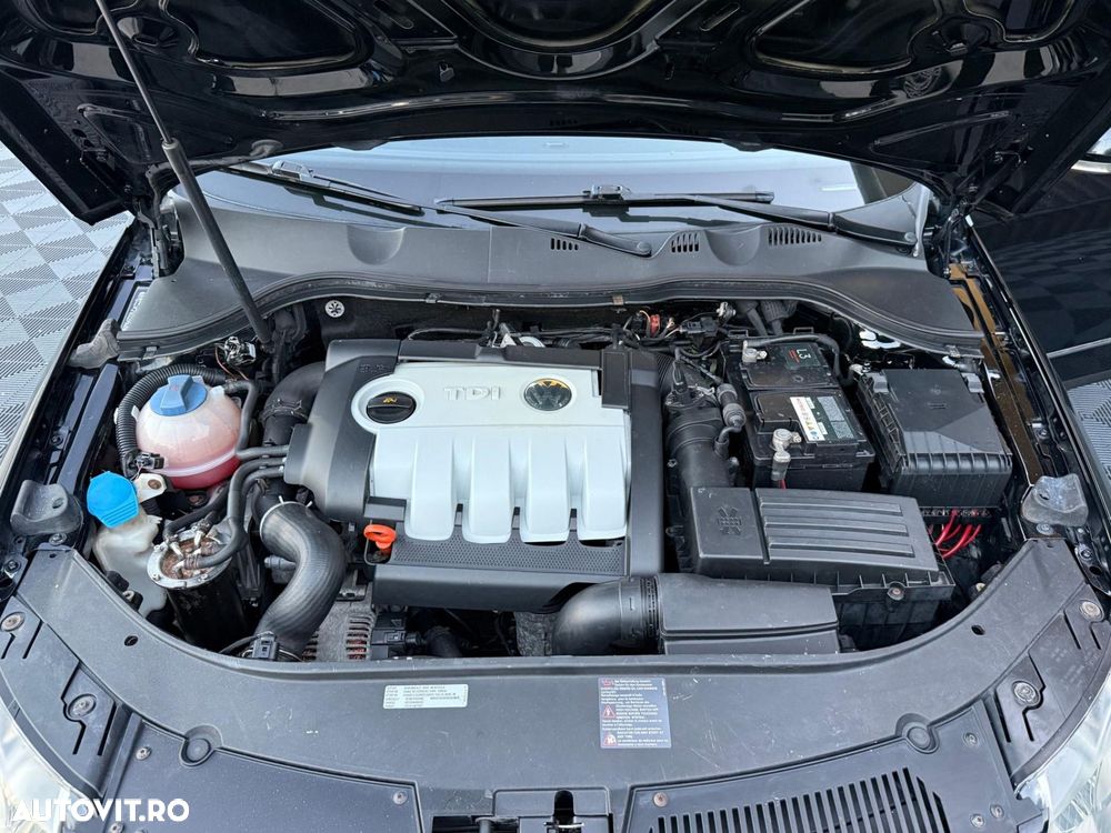 Volkswagen Passat - 12