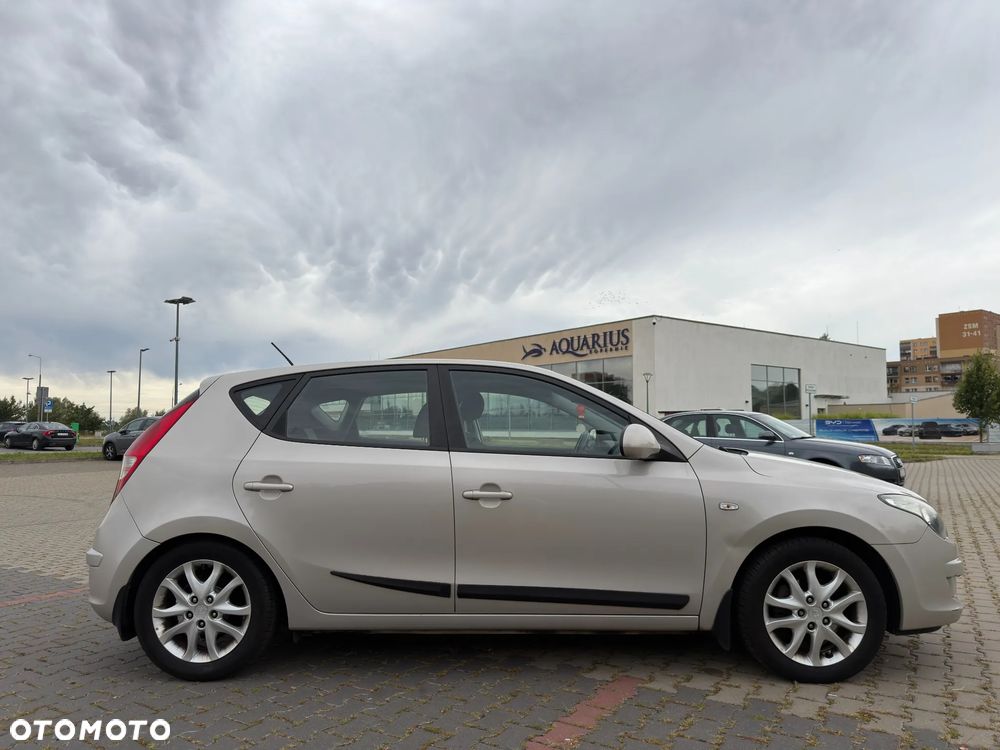 Hyundai i30 1.6 Comfort - 8