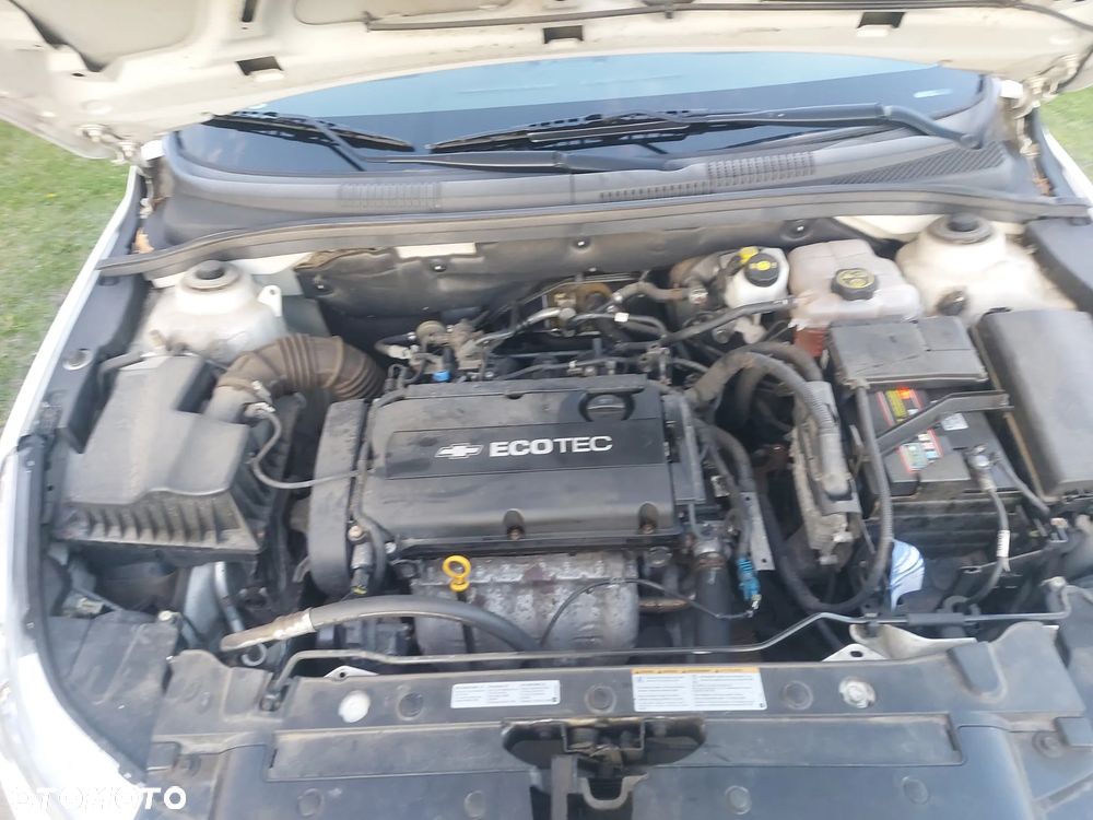 Chevrolet Cruze 1.6 LS - 12