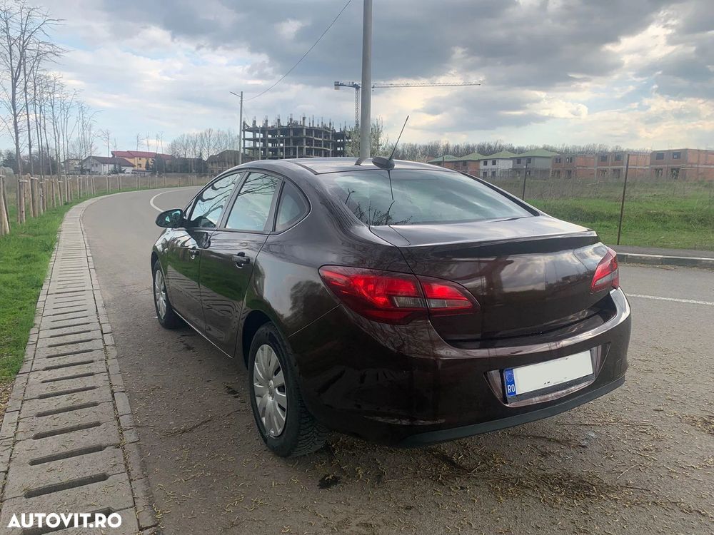 Opel Astra - 2