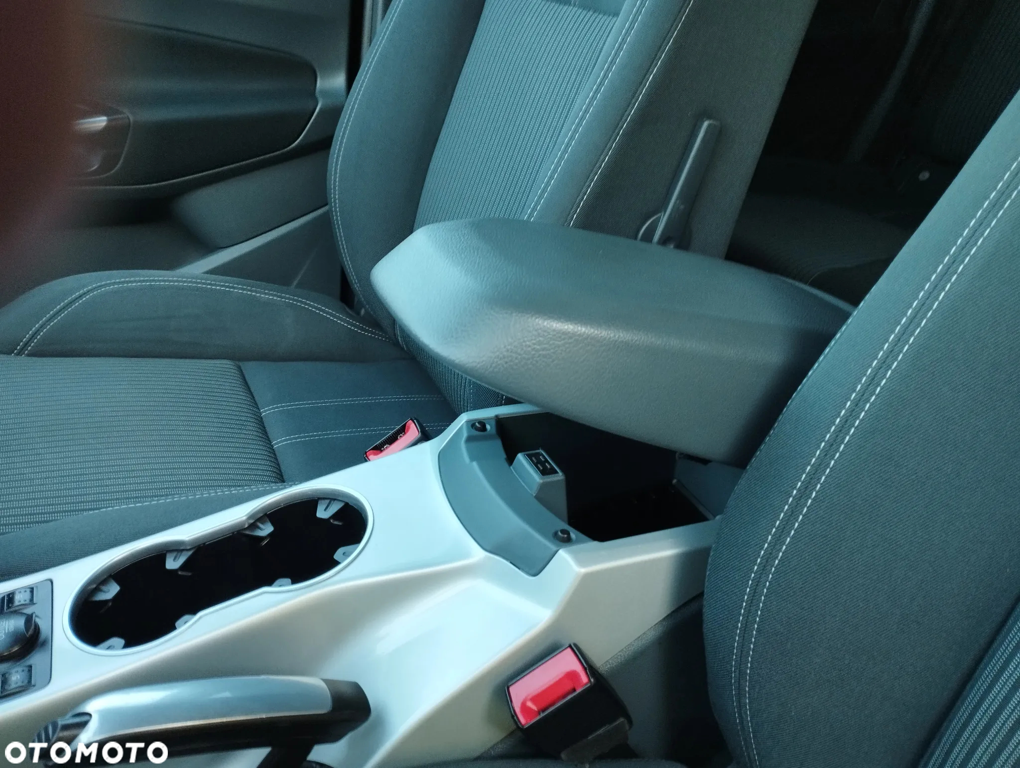 Ford C-MAX 1.6 EcoBoost Start-Stop-System Titanium - 29