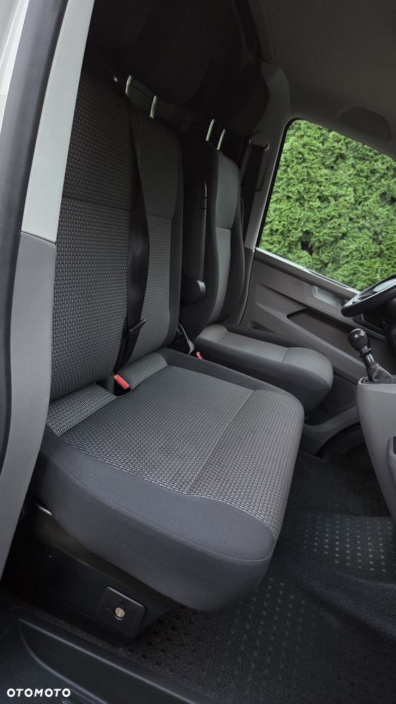 Volkswagen Transporter T6.1 - 13