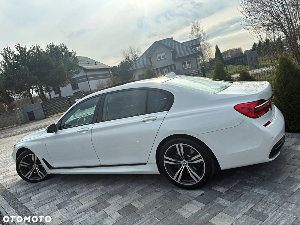 BMW Seria 7 740Li - 20