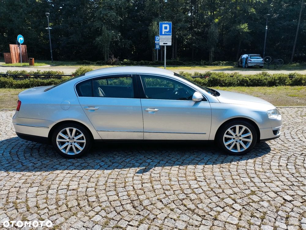 Volkswagen Passat 2.0 TDI DSG Highline - 12