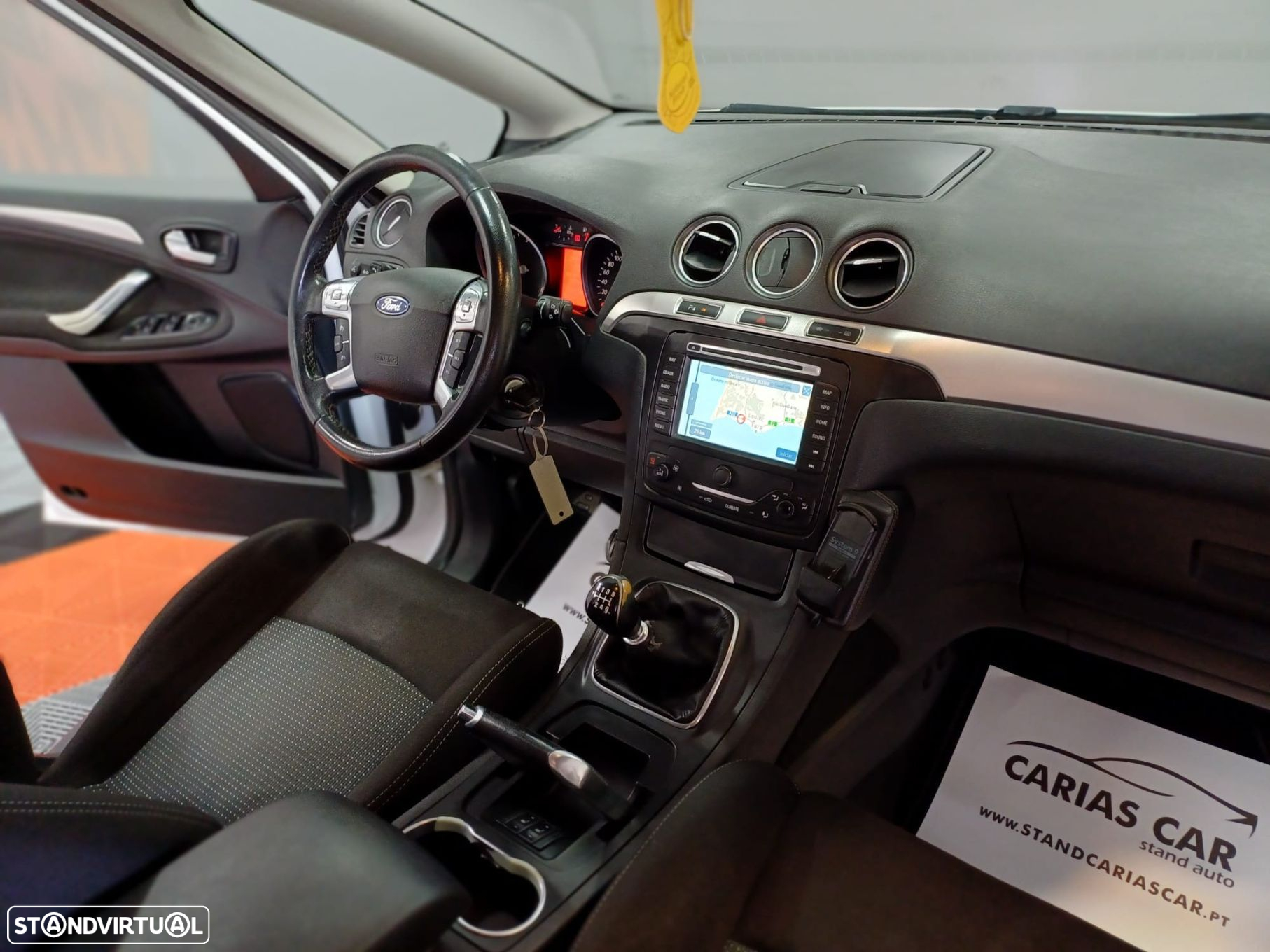 Ford S-Max - 21
