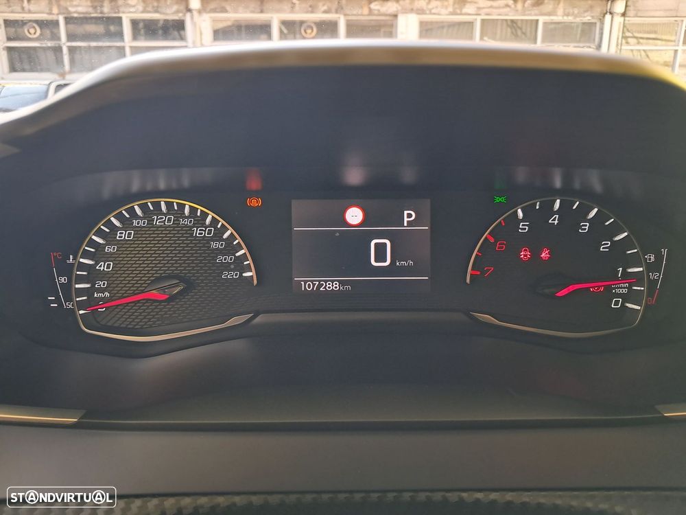 Peugeot 208 1.2 PureTech Allure EAT8 - 6
