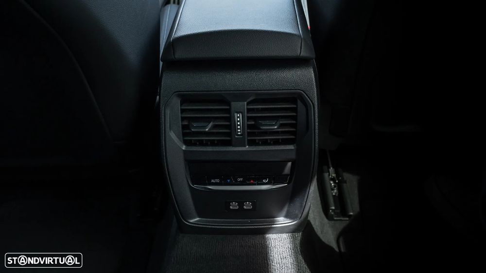 BMW 330 e Pack Desportivo M Pro Auto - 14