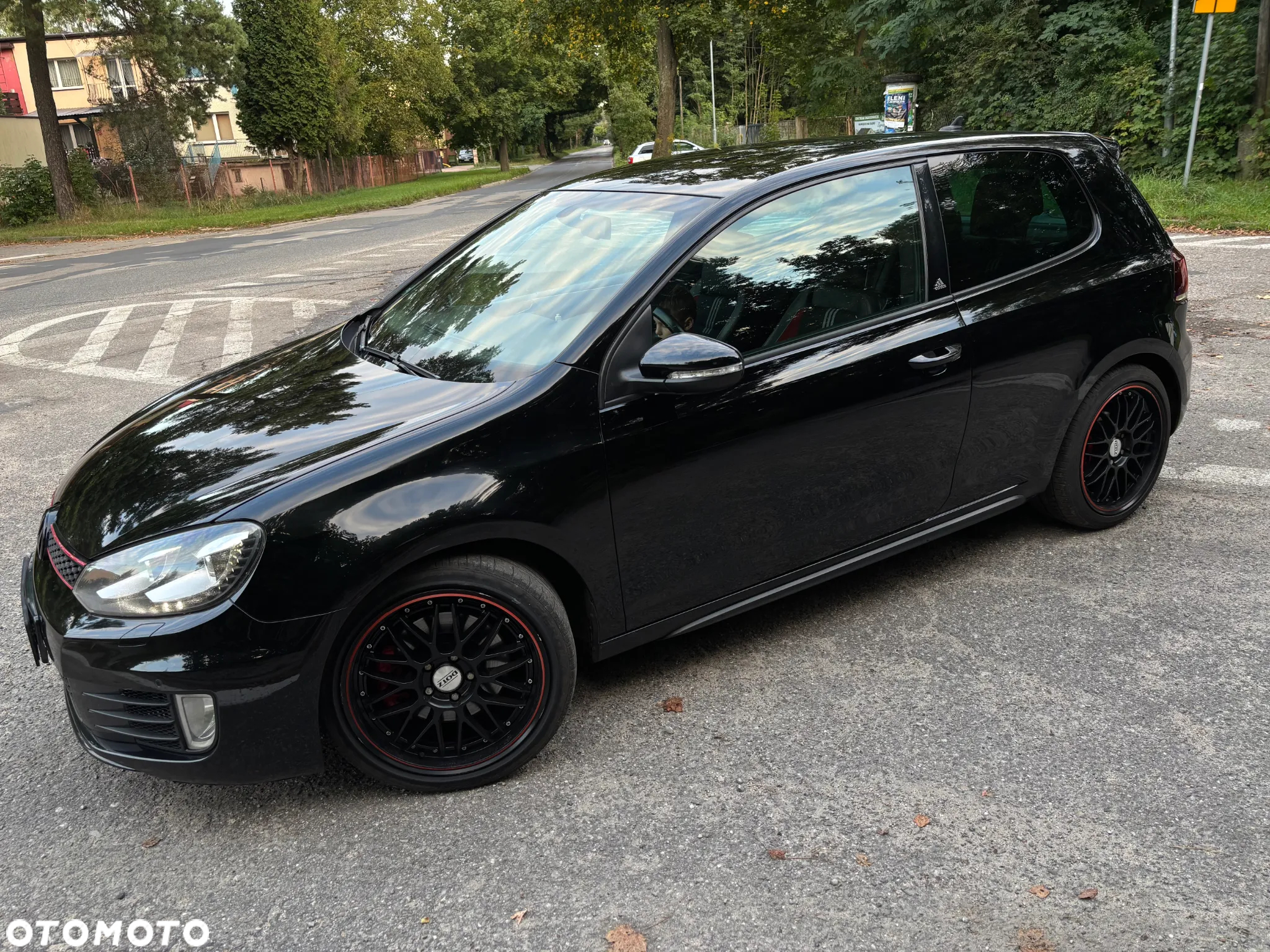 Volkswagen Golf 2.0 GTI adidas - 9