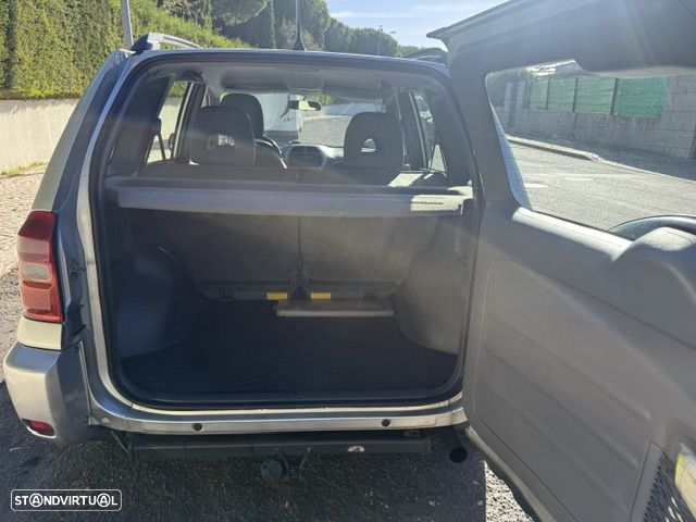Toyota RAV4 D-4D 4x4 - 10
