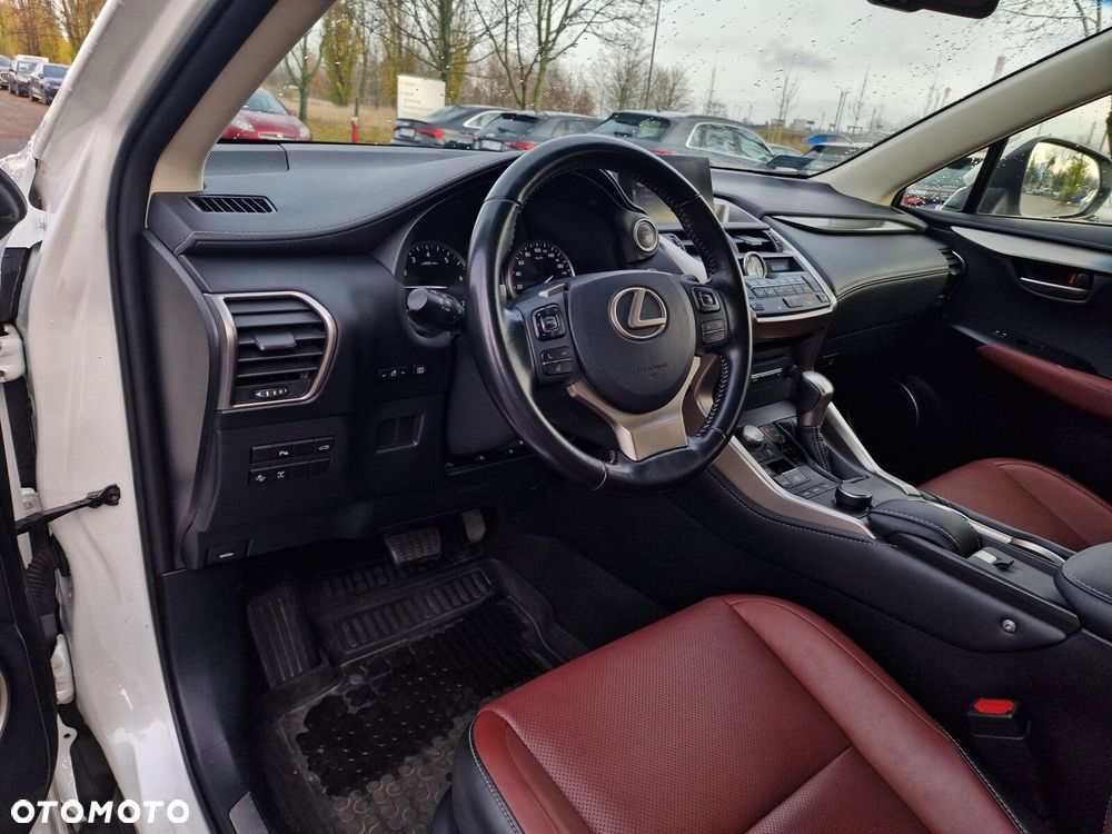 Lexus NX 200t Comfort AWD - 11