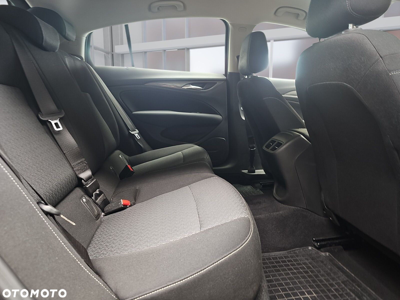 Opel Insignia 1.5 T Enjoy S&S - 17