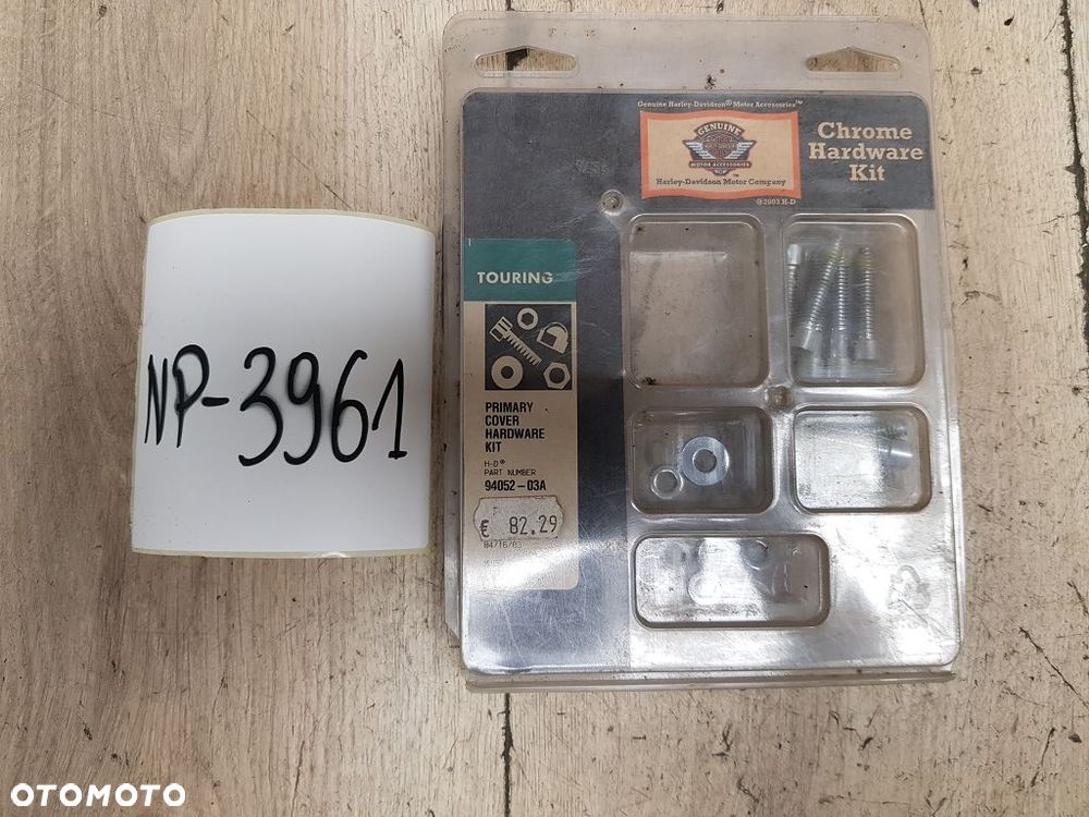 Zestaw chromowanych śrub pokrywy Harley Davidson Twin Cam 94052-03A - 1