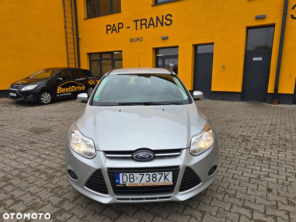 Ford Focus SW ver-1-0-ecoboost-start--stopp--system-trend - 2
