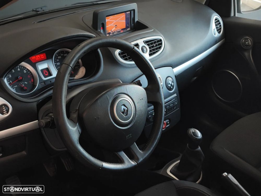 Renault Clio 1.2 16V Dynamique S - 21