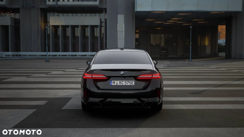 BMW Seria 5 530e xDrive PHEV - 6