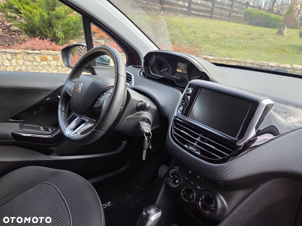 Peugeot 208 1.2 PureTech Style - 20